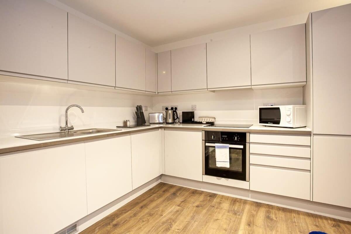 Lovely 1 Bed In Converted Printing Press Appartement *