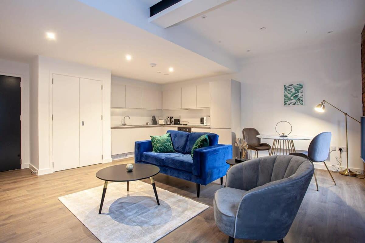 Lovely 1 Bed In Converted Printing Press Appartement *